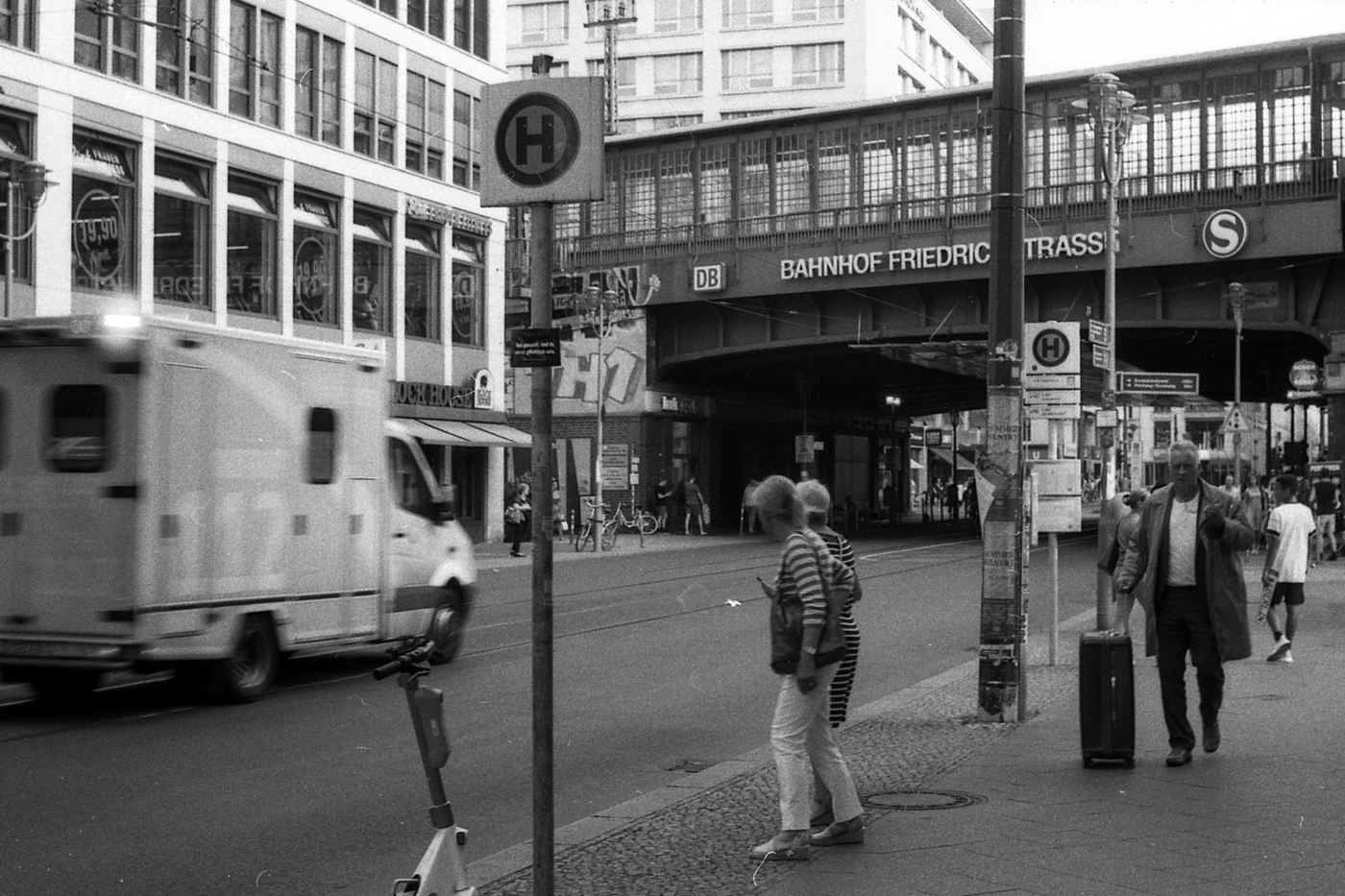 000153 - 06/22 - paris #8