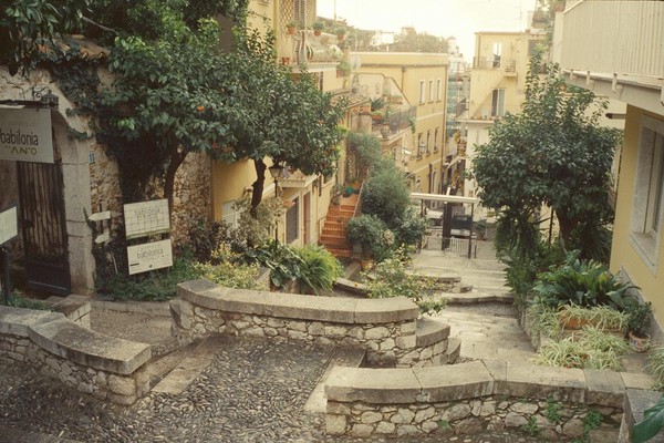 CONVERTED WITH PHOEBUS BY POST-FX